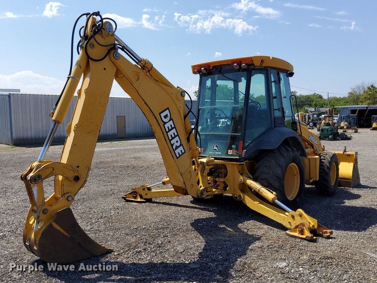 image for item KW9023 2004 John Deere 310SG  backhoe
