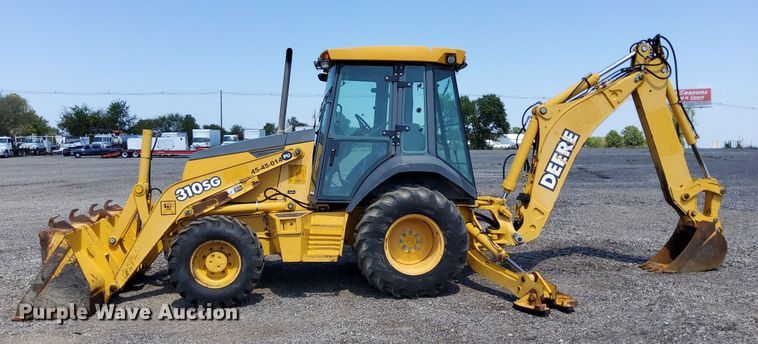 image for item KW9023 2004 John Deere 310SG  backhoe