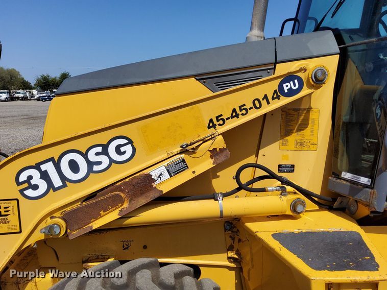 image for item KW9023 2004 John Deere 310SG  backhoe