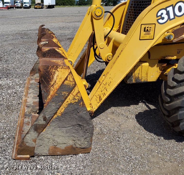 image for item KW9023 2004 John Deere 310SG  backhoe