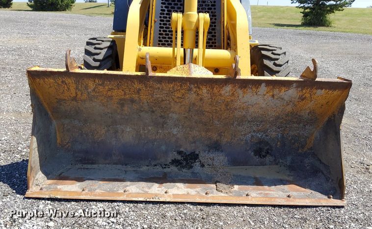 image for item KW9023 2004 John Deere 310SG  backhoe