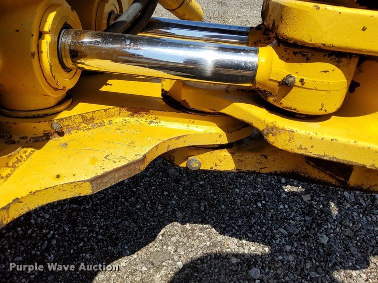 image for item KW9023 2004 John Deere 310SG  backhoe