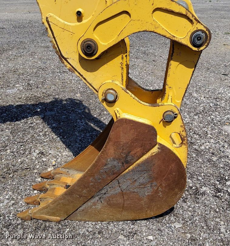 image for item KW9023 2004 John Deere 310SG  backhoe