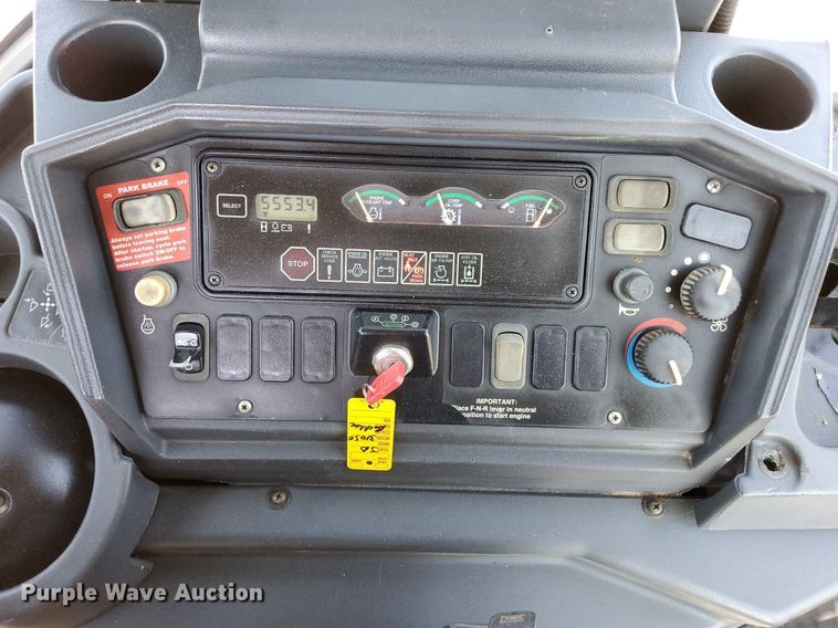 image for item KW9023 2004 John Deere 310SG  backhoe