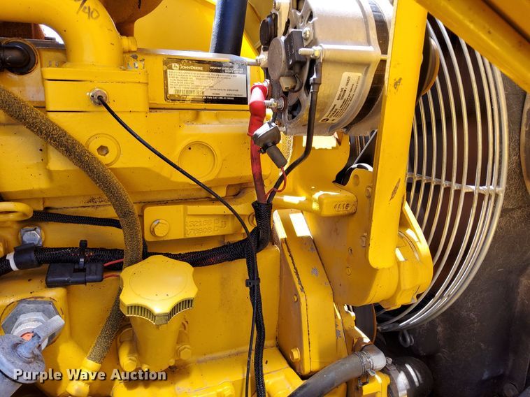 image for item KW9023 2004 John Deere 310SG  backhoe