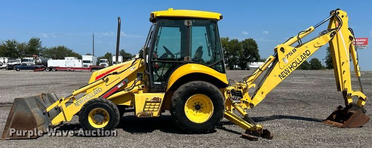 image for item KW9026 2002 New Holland LB75B  backhoe