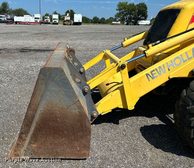 image for item KW9026 2002 New Holland LB75B  backhoe
