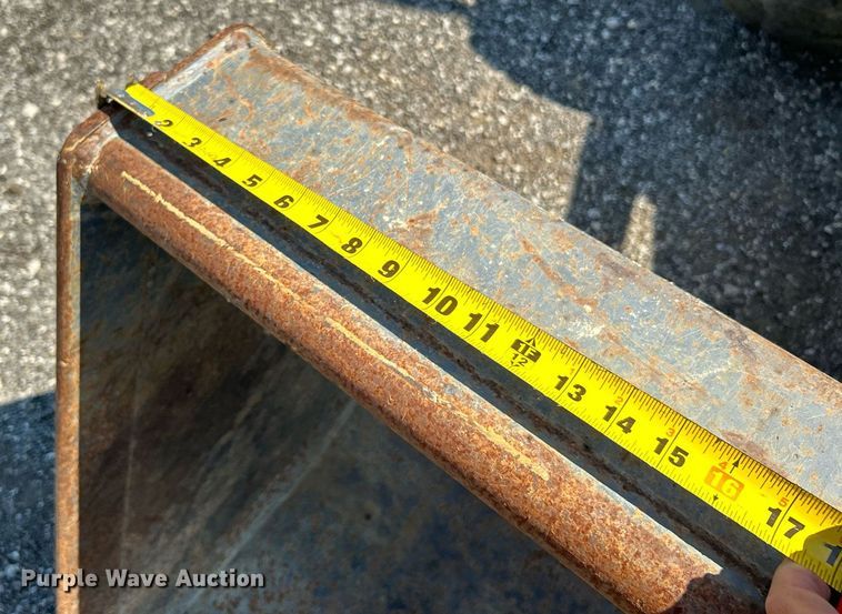 image for item KW9026 2002 New Holland LB75B  backhoe