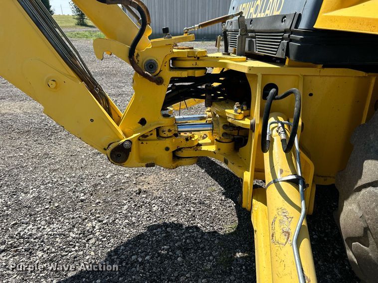 image for item KW9026 2002 New Holland LB75B  backhoe