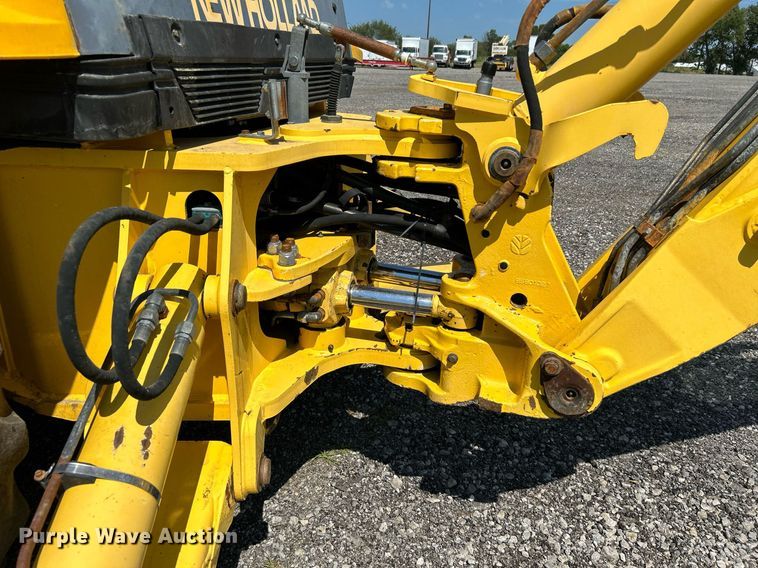 image for item KW9026 2002 New Holland LB75B  backhoe