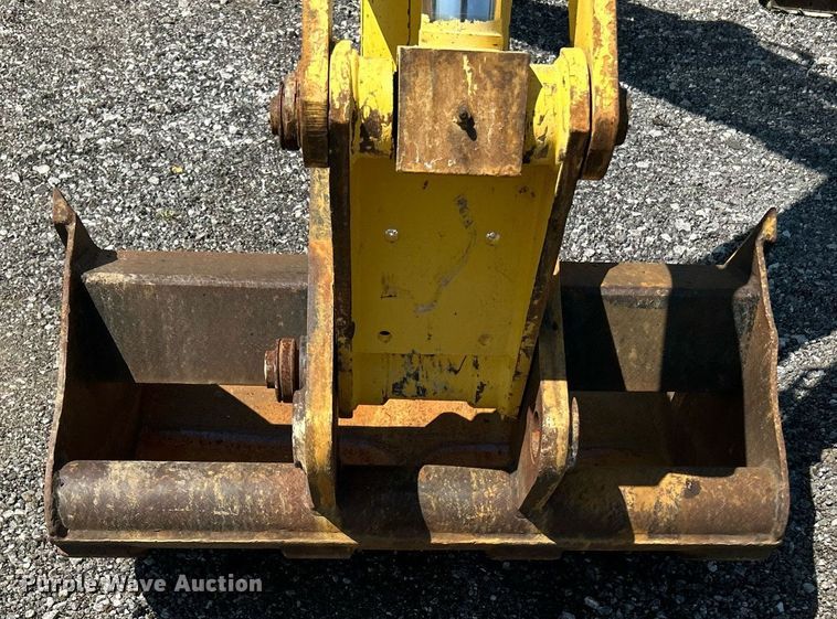 image for item KW9026 2002 New Holland LB75B  backhoe