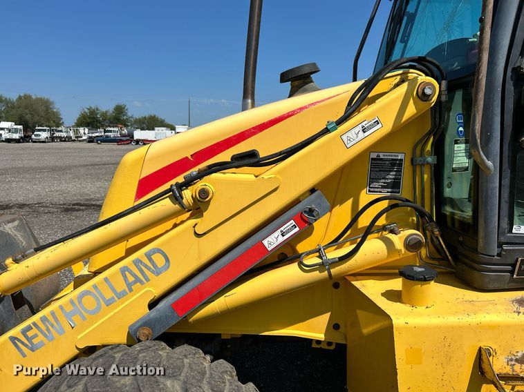 image for item KW9026 2002 New Holland LB75B  backhoe