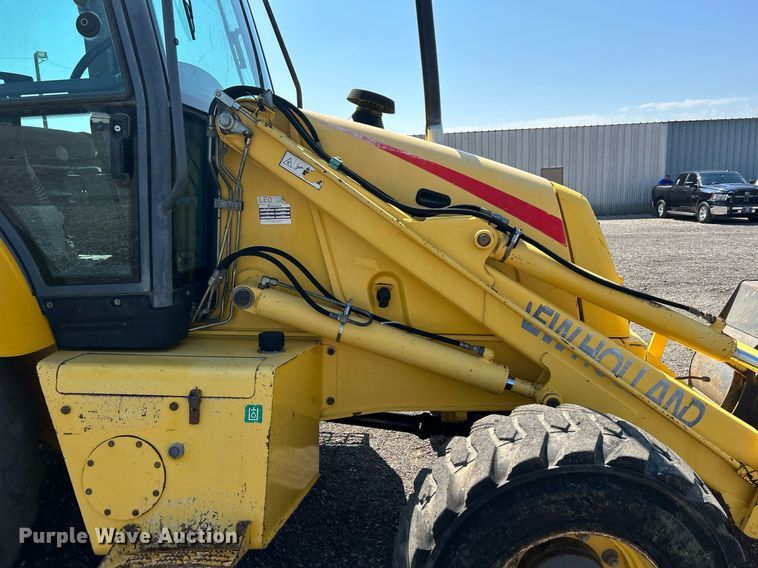 image for item KW9026 2002 New Holland LB75B  backhoe