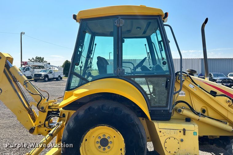 image for item KW9026 2002 New Holland LB75B  backhoe
