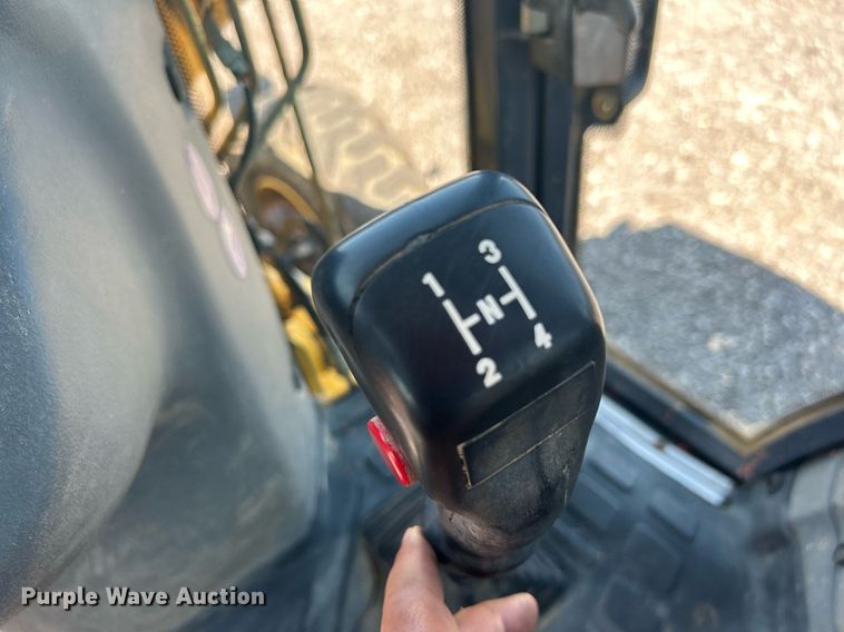 image for item KW9026 2002 New Holland LB75B  backhoe