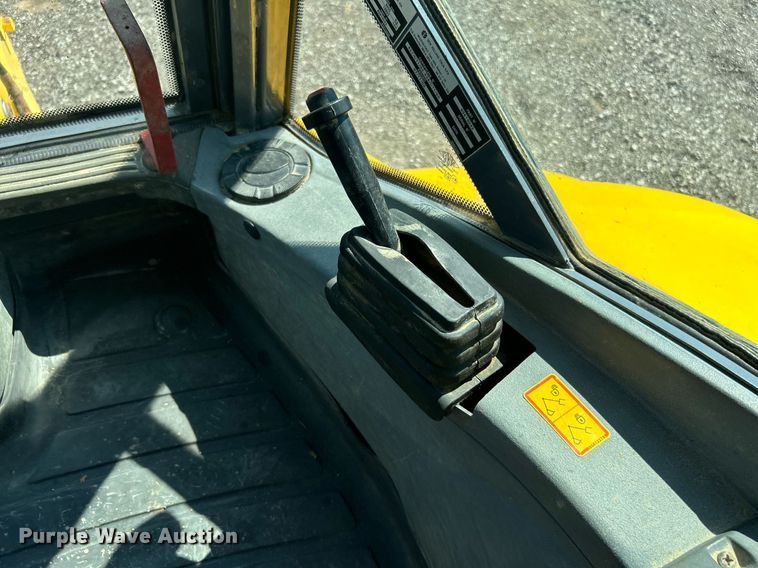 image for item KW9026 2002 New Holland LB75B  backhoe