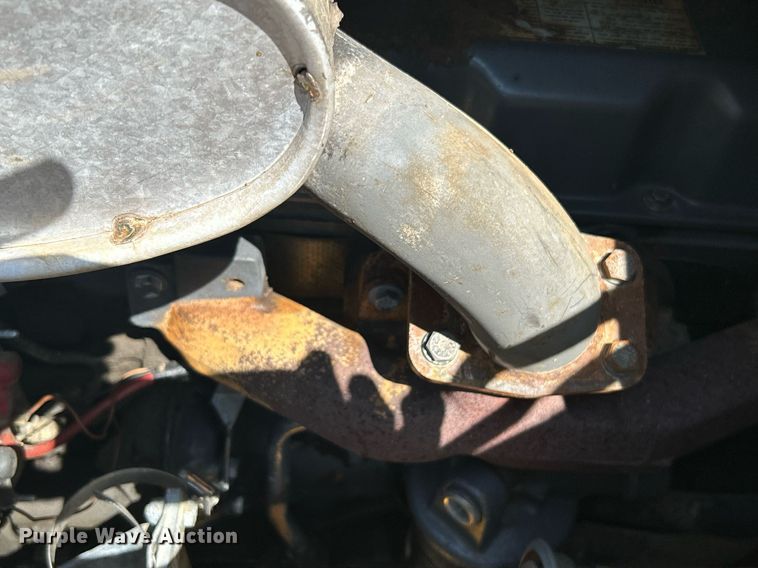 image for item KW9026 2002 New Holland LB75B  backhoe