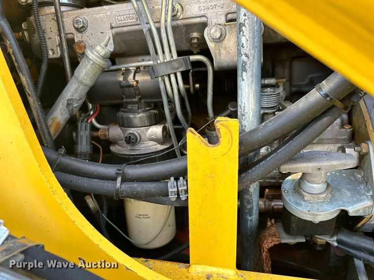 image for item KW9026 2002 New Holland LB75B  backhoe