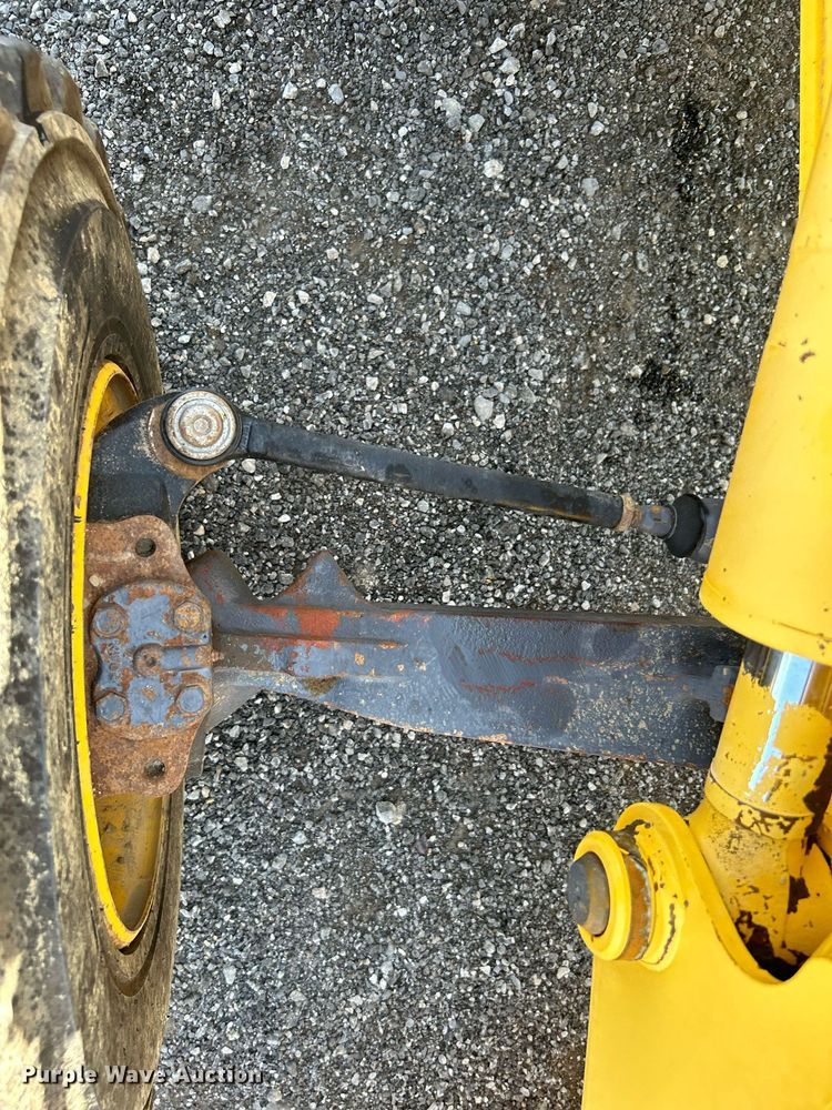 image for item KW9026 2002 New Holland LB75B  backhoe