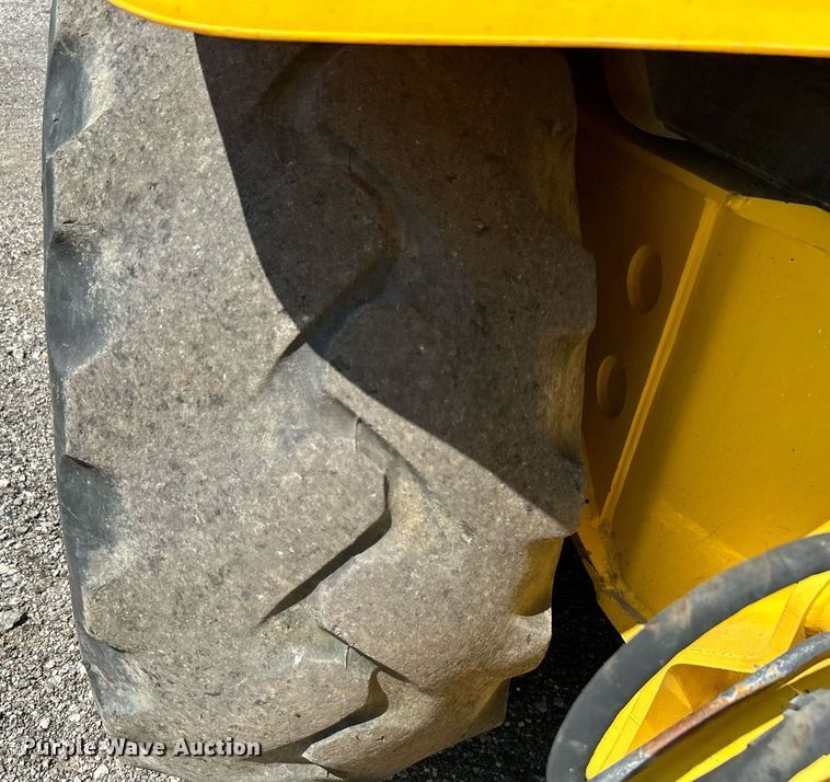 image for item KW9026 2002 New Holland LB75B  backhoe