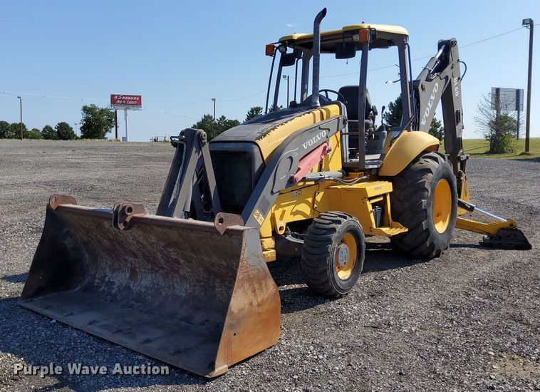 image for item KW9028 2004 Volvo BL60  backhoe