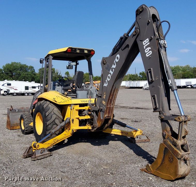 image for item KW9028 2004 Volvo BL60  backhoe
