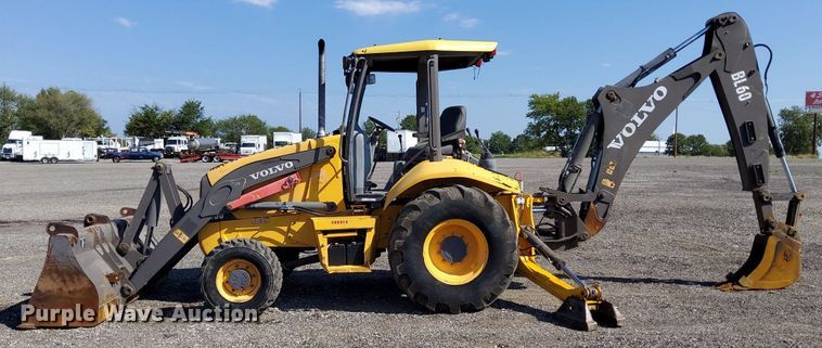 image for item KW9028 2004 Volvo BL60  backhoe
