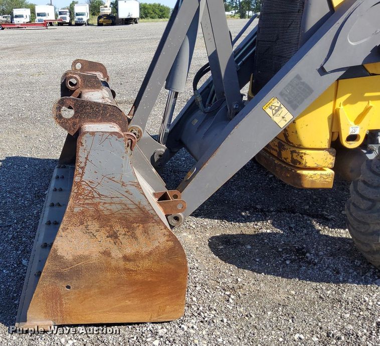 image for item KW9028 2004 Volvo BL60  backhoe