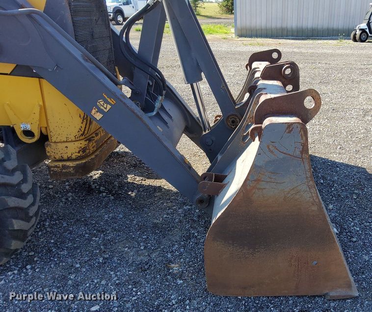 image for item KW9028 2004 Volvo BL60  backhoe