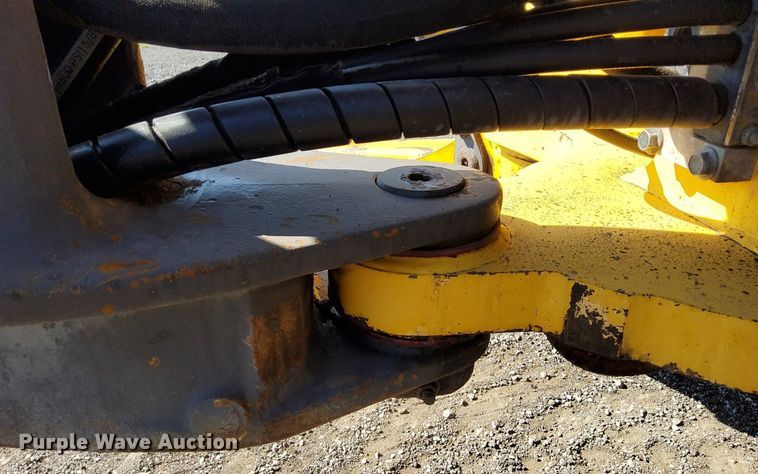 image for item KW9028 2004 Volvo BL60  backhoe