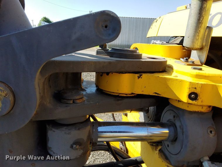 image for item KW9028 2004 Volvo BL60  backhoe