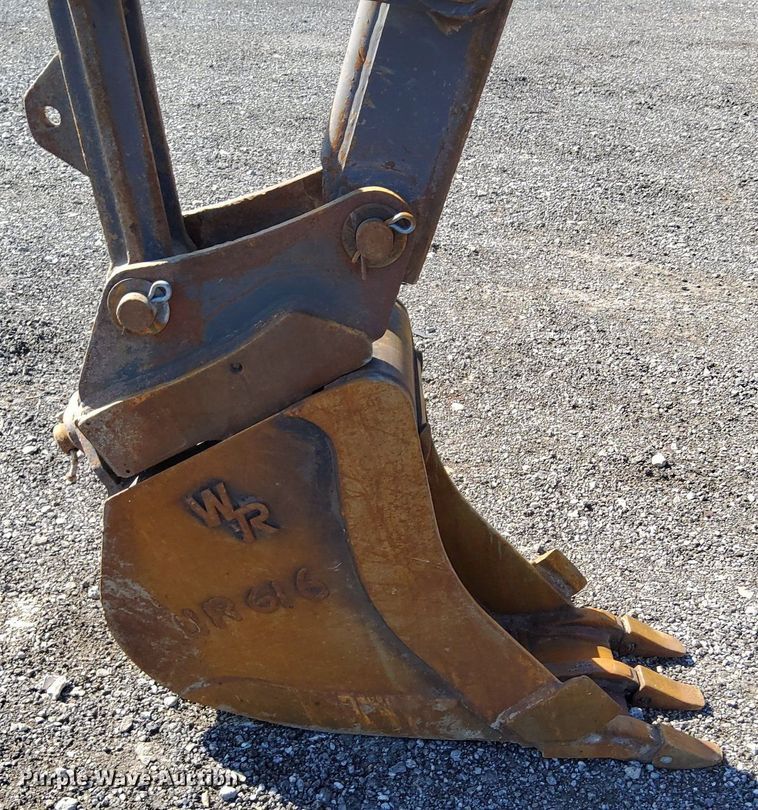 image for item KW9028 2004 Volvo BL60  backhoe