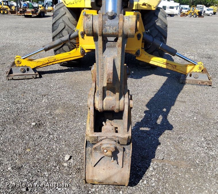 image for item KW9028 2004 Volvo BL60  backhoe
