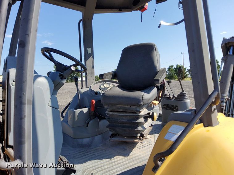 image for item KW9028 2004 Volvo BL60  backhoe