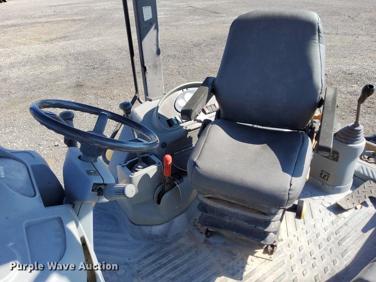 image for item KW9028 2004 Volvo BL60  backhoe