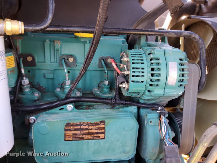 image for item KW9028 2004 Volvo BL60  backhoe