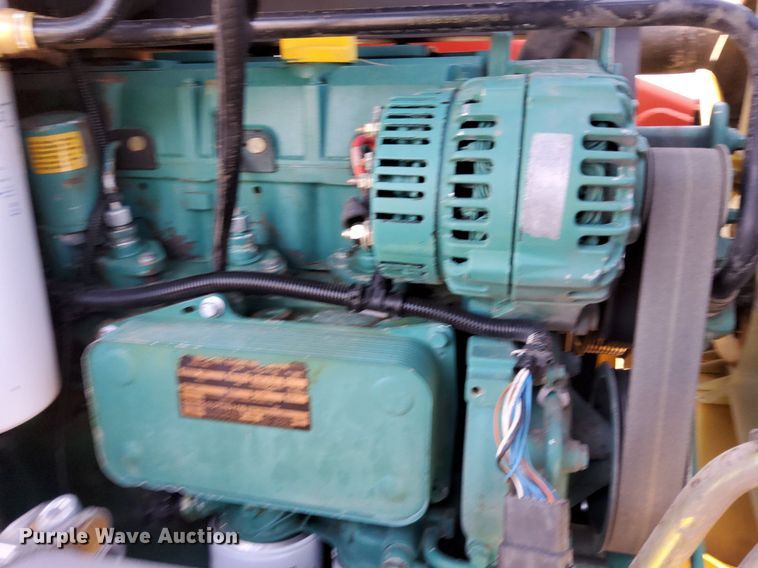 image for item KW9028 2004 Volvo BL60  backhoe