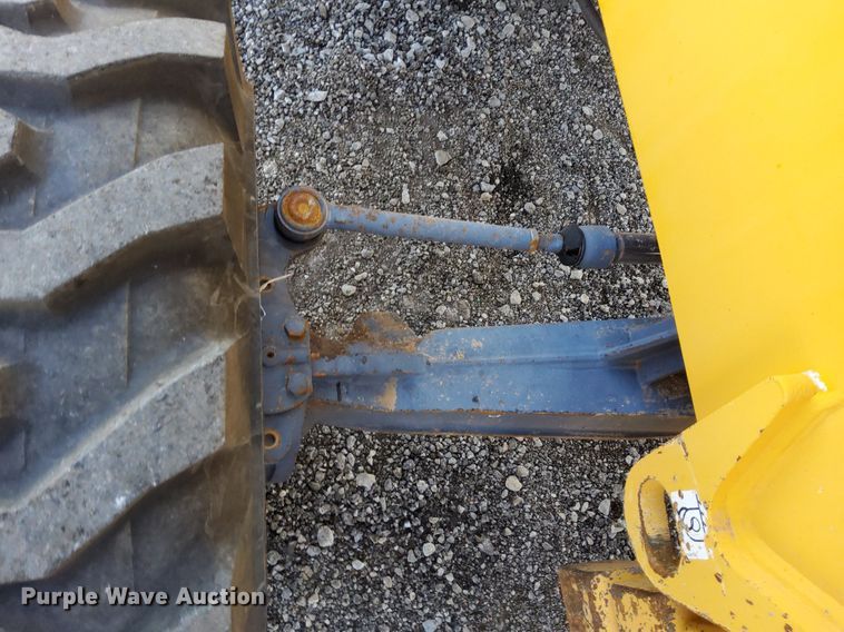 image for item KW9028 2004 Volvo BL60  backhoe