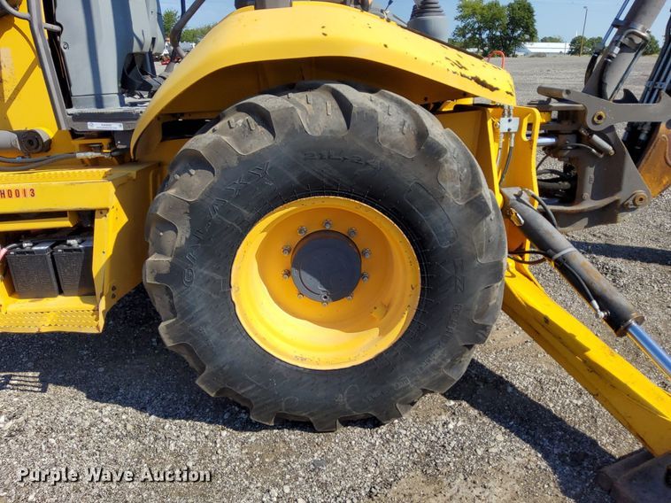 image for item KW9028 2004 Volvo BL60  backhoe