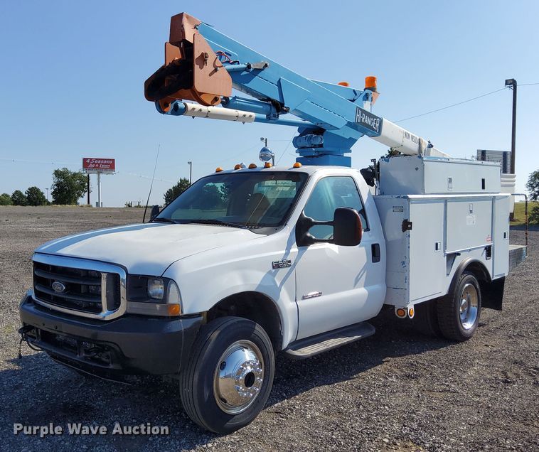 image for item KW9029 2004 Ford F550 Super Duty XL bucket truck