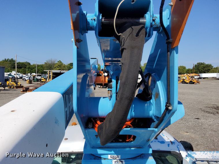 image for item KW9029 2004 Ford F550 Super Duty XL bucket truck