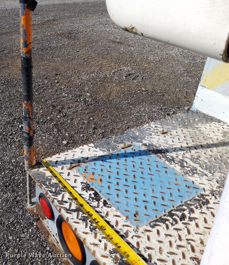 image for item KW9029 2004 Ford F550 Super Duty XL bucket truck