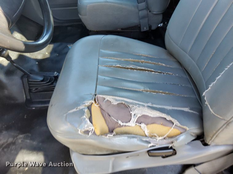 image for item KW9029 2004 Ford F550 Super Duty XL bucket truck