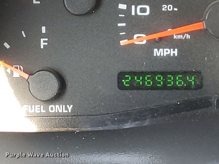 image for item KW9029 2004 Ford F550 Super Duty XL bucket truck