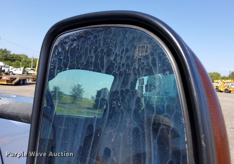 image for item KW9029 2004 Ford F550 Super Duty XL bucket truck