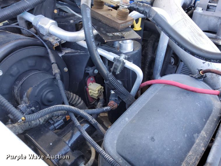 image for item KW9029 2004 Ford F550 Super Duty XL bucket truck