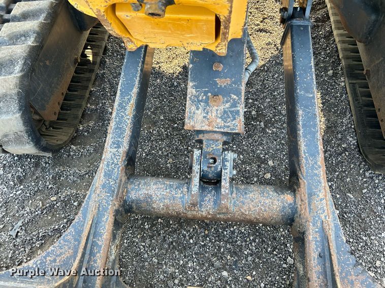 image for item KW9033 2013 John Deere 35D  mini excavator