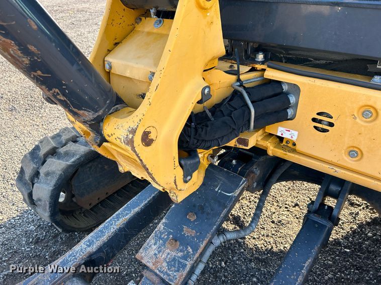 image for item KW9033 2013 John Deere 35D  mini excavator
