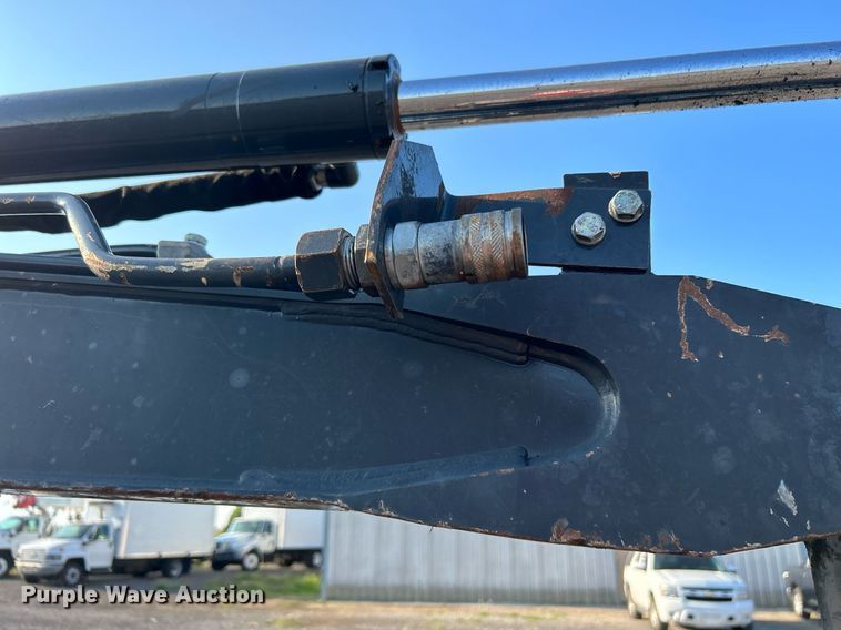 image for item KW9033 2013 John Deere 35D  mini excavator