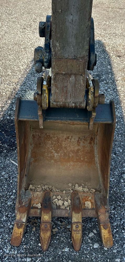 image for item KW9033 2013 John Deere 35D  mini excavator